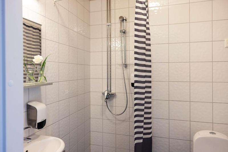 Standard Single Room image 4