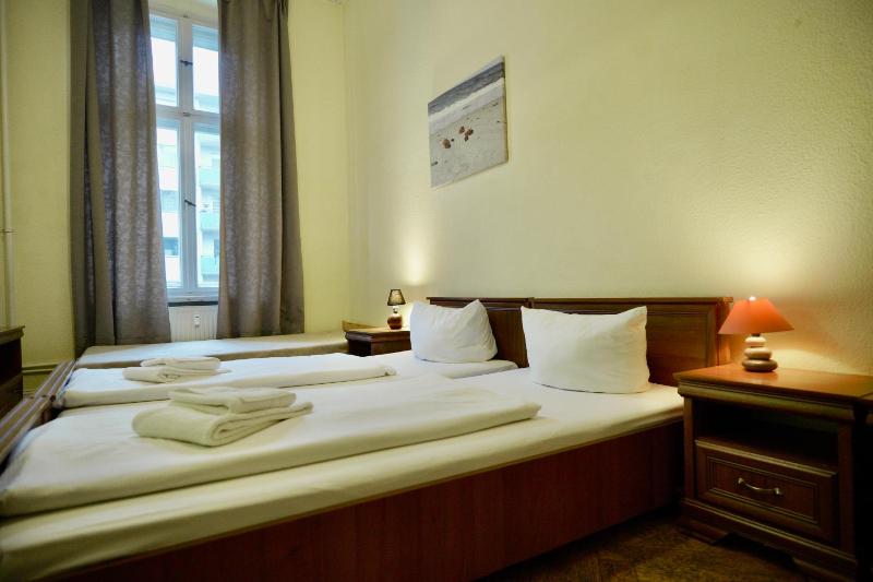 Standard Double or Twin Room image 3