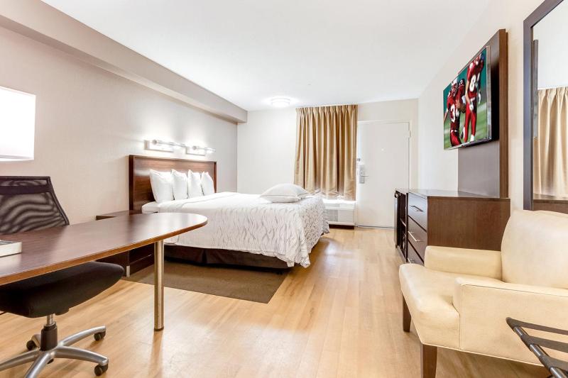 Premium King Room Smoke Free image 4