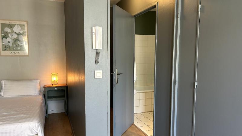 Standard Apartment image 2