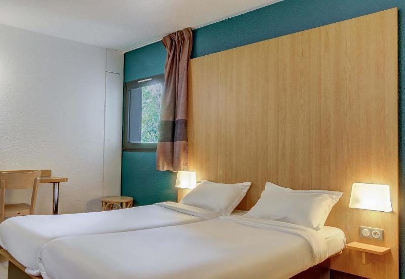 Double Room - Disability Access image 3