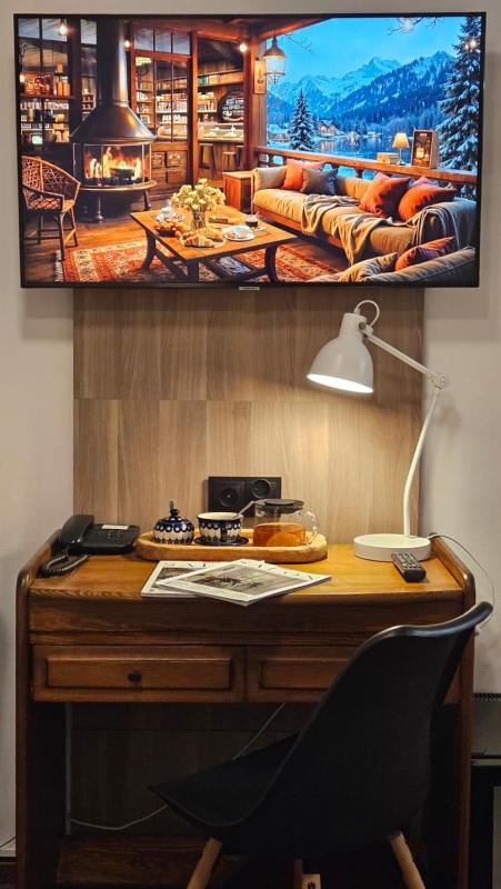 Standard Twin Room image 3