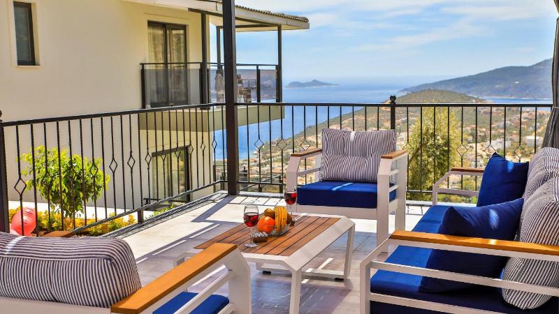 Kalkan 5 Bedroom Luxury Villa with Private Pool - image 40