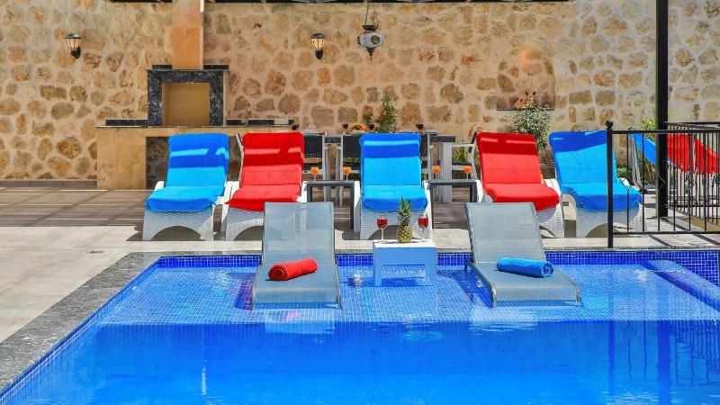 Kalkan 5 Bedroom Luxury Villa with Private Pool - image 9