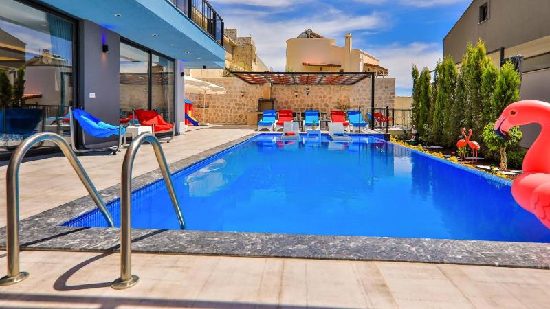 Kalkan 5 Bedroom Luxury Villa with Private Pool - image 34