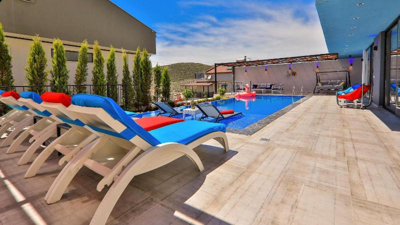 Kalkan 5 Bedroom Luxury Villa with Private Pool - image 16