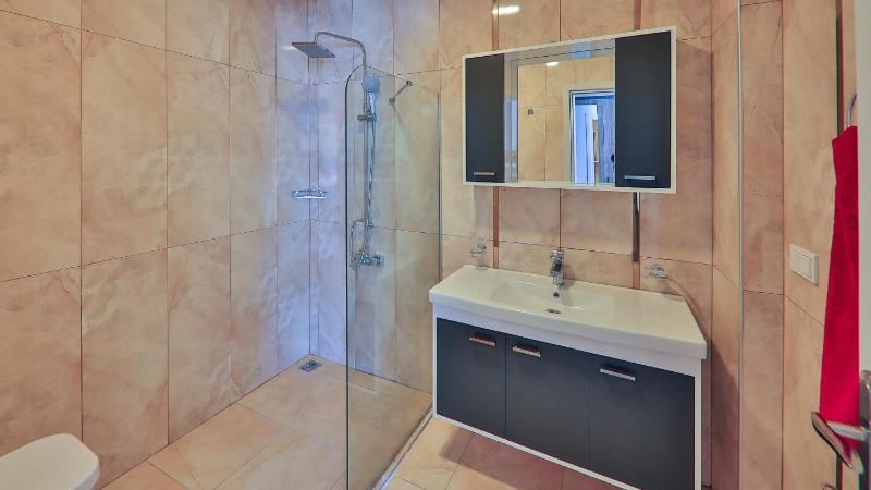 Kalkan 5 Bedroom Luxury Villa with Private Pool - image 39
