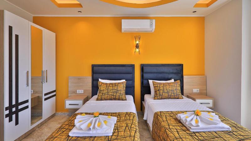 Kalkan 5 Bedroom Luxury Villa with Private Pool - image 11