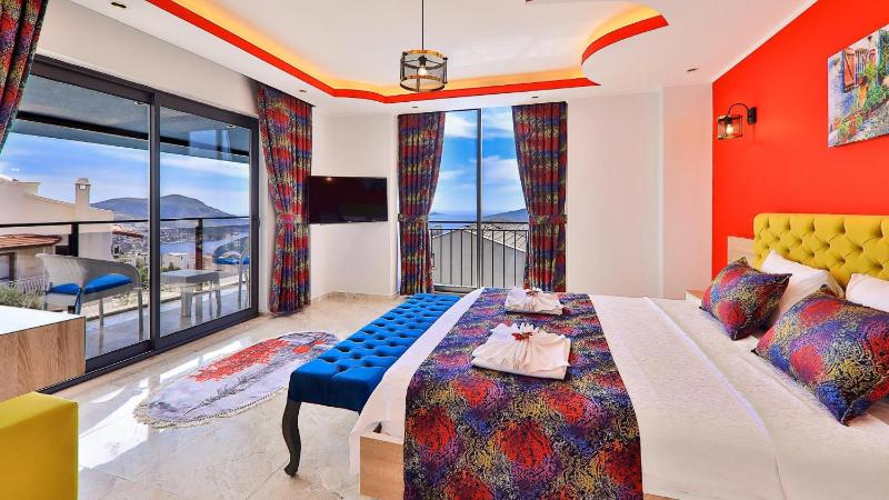 Kalkan 5 Bedroom Luxury Villa with Private Pool - image 42