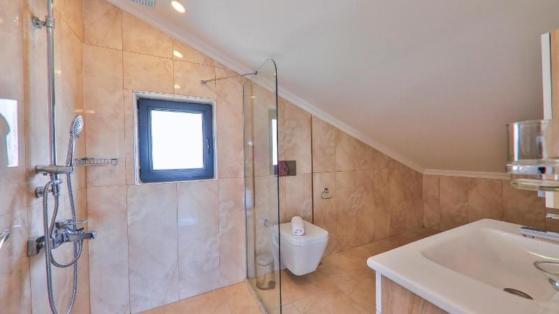 Kalkan 5 Bedroom Luxury Villa with Private Pool - image 5