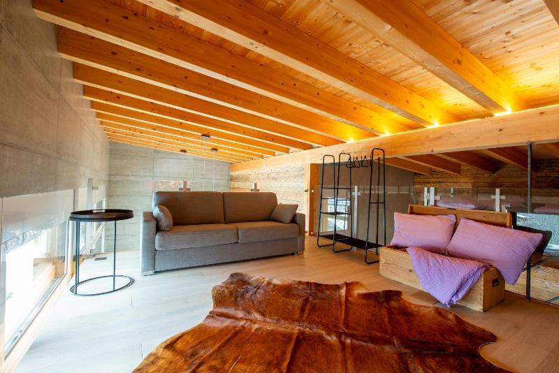 Apartment with Mountain View image 2