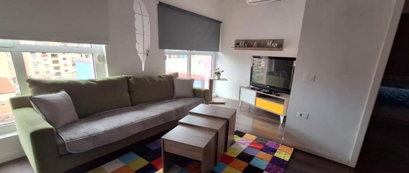 Modern Mountain View P&E Tirana Apartment Netflix included - image 12
