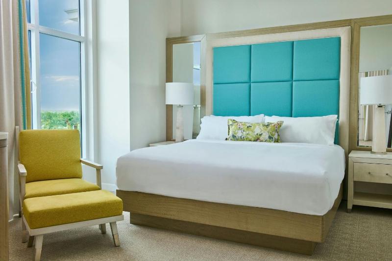 King Room Florida View - Water Park Access  image 3