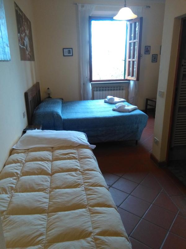 Double Room image 3