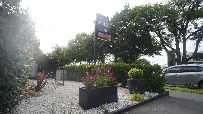 Abbey Motor Lodge - image 37