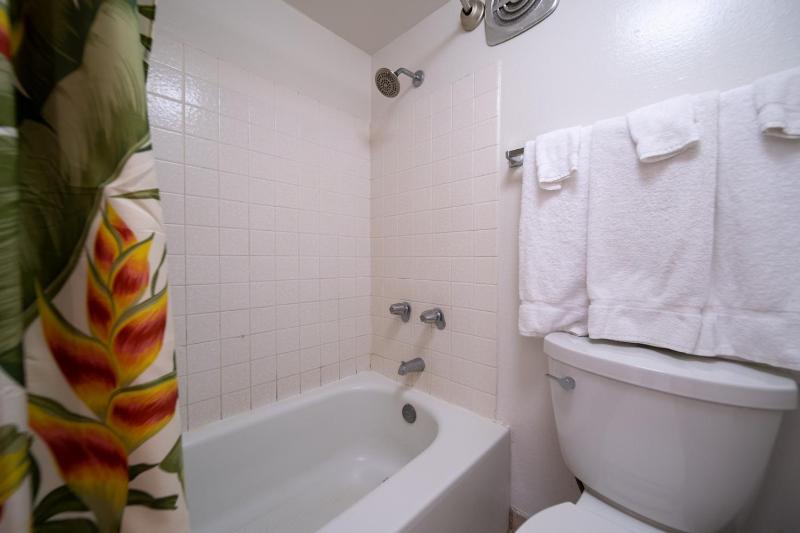 Two-Bedroom Partial Ocean View image 2
