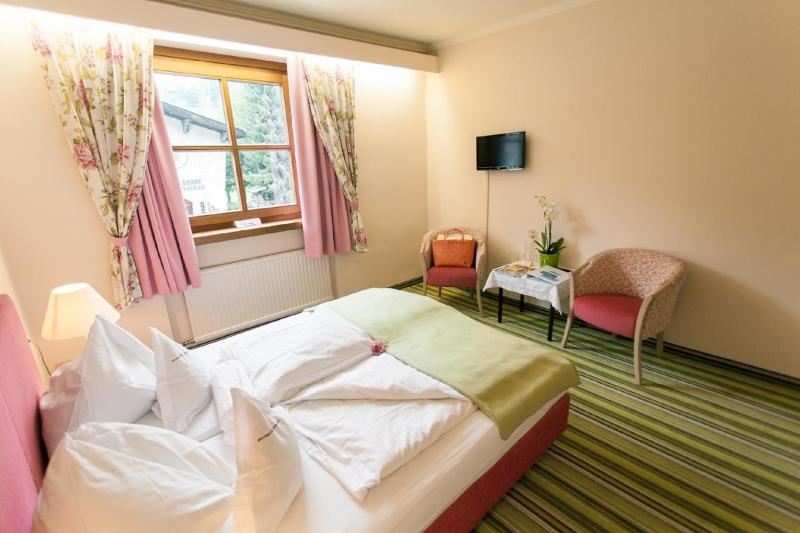 Double Room image 2
