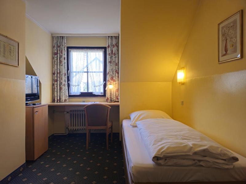 Single Room image 2