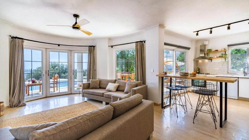 3 Bedroom Luxury Villa in Kalkan - image 11
