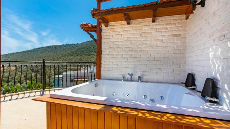 3 Bedroom Luxury Villa in Kalkan - image 45