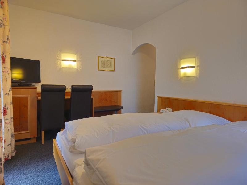 Double Room image 2