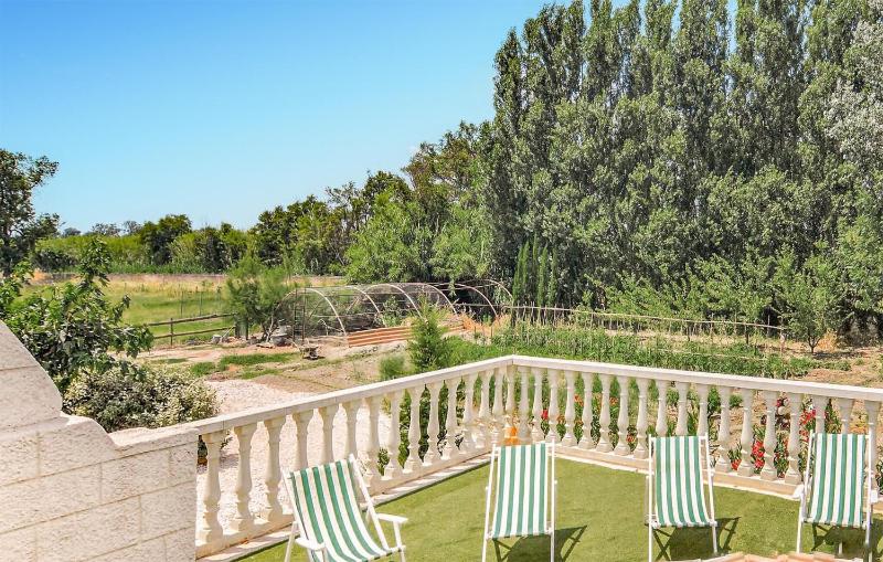 Stunning Apartment In Le Sambuc With Wifi - image 25