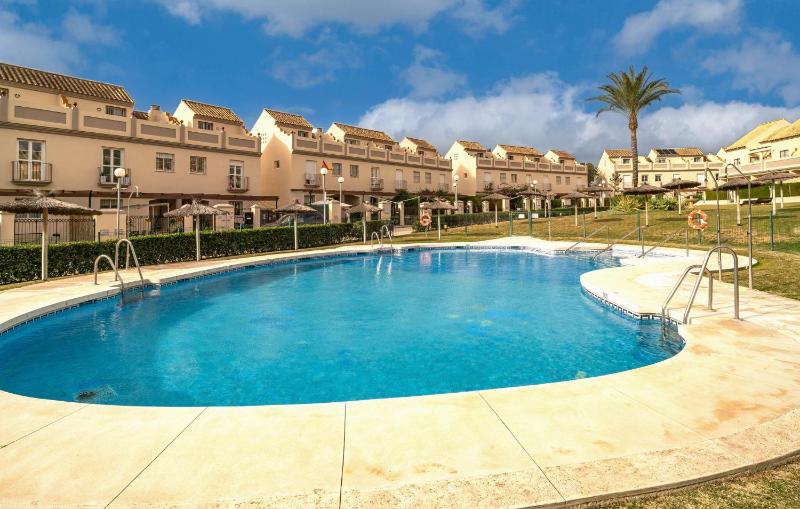 Awesome Home In San Luis De Sabinillas - image 1
