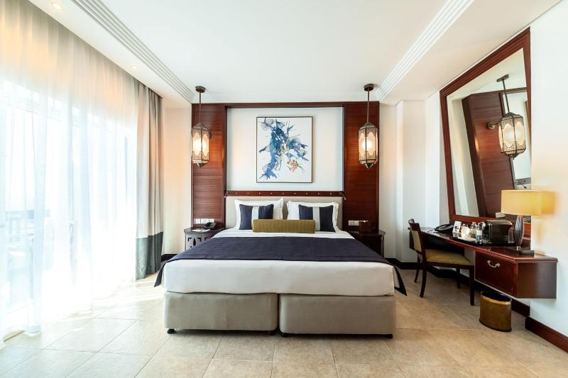 Junior Suite Sea View image 4