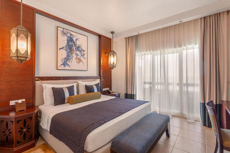 Deluxe Room Sea View image 1