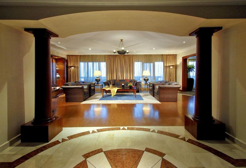 Royal Suite Sea View image 1