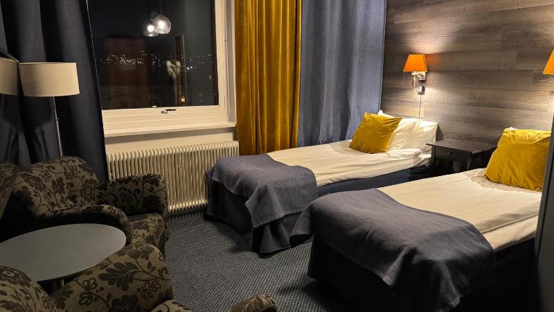 Double or Twin Room image 3