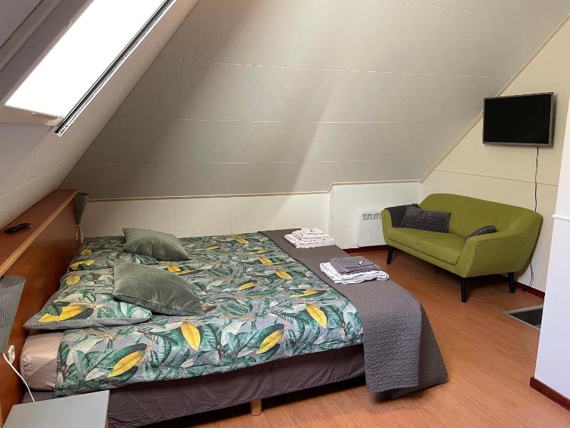 Double Room image 3