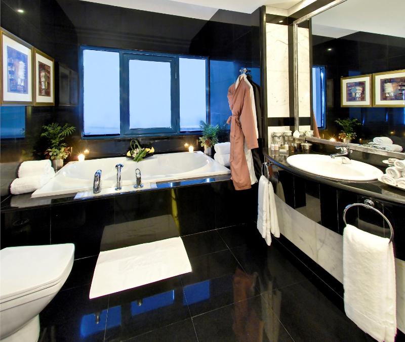 Royal Suite Sea View image 4