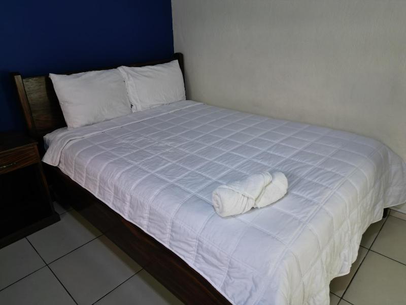 Hotel Sueños - image 8