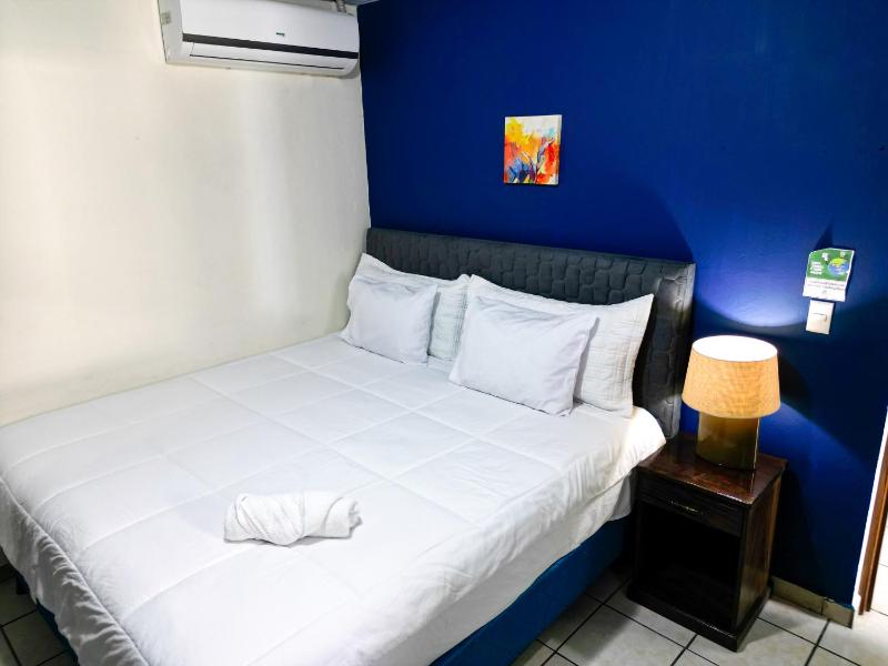 Hotel Sueños - image 5