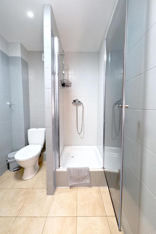 Double Room image 3