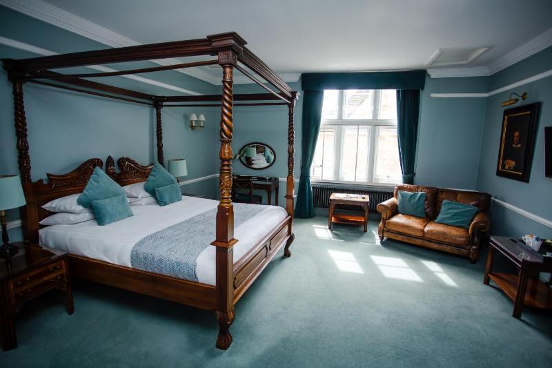Four Poster Room image 1