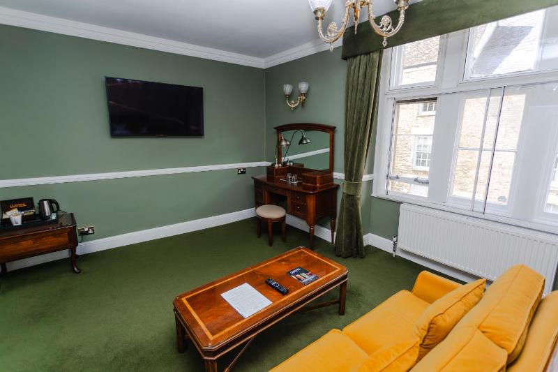 Superior Room image 3