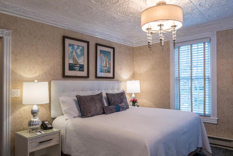 King Room image 1