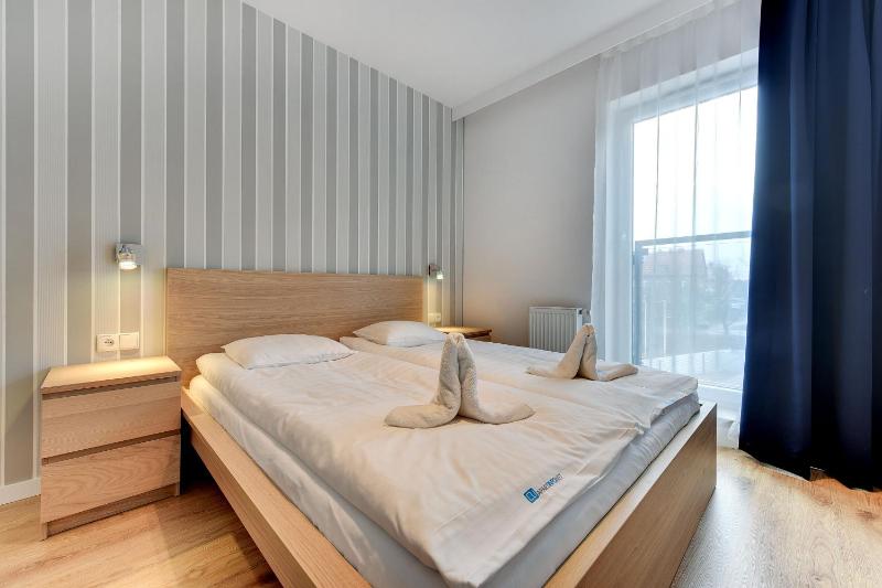 Deluxe One-Bedroom Apartment with Balcony and Parking (4 Adults) image 3