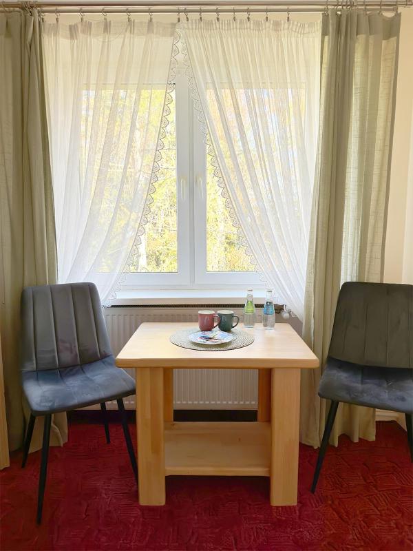 Double Room image 4
