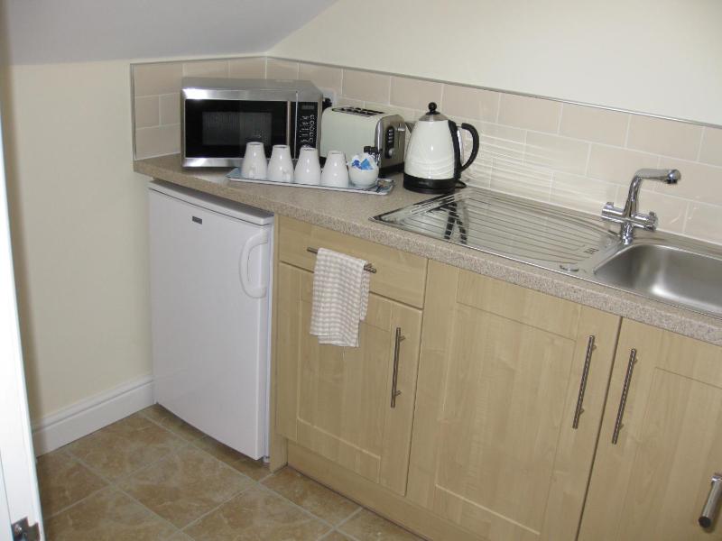 Superior Twin Room image 3
