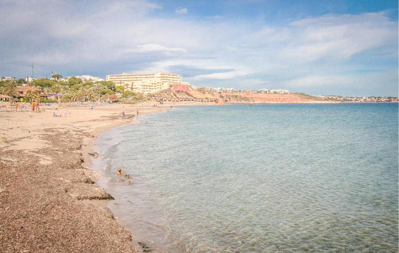 Beautiful Home In Orihuela Costa - image 22