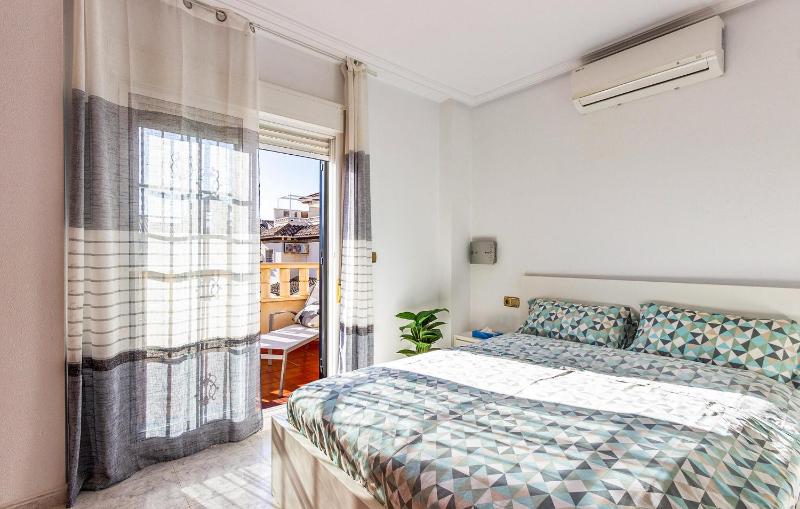 Beautiful Home In Orihuela Costa - image 12