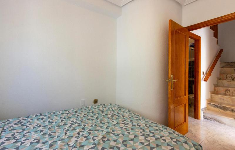 Beautiful Home In Orihuela Costa - image 28