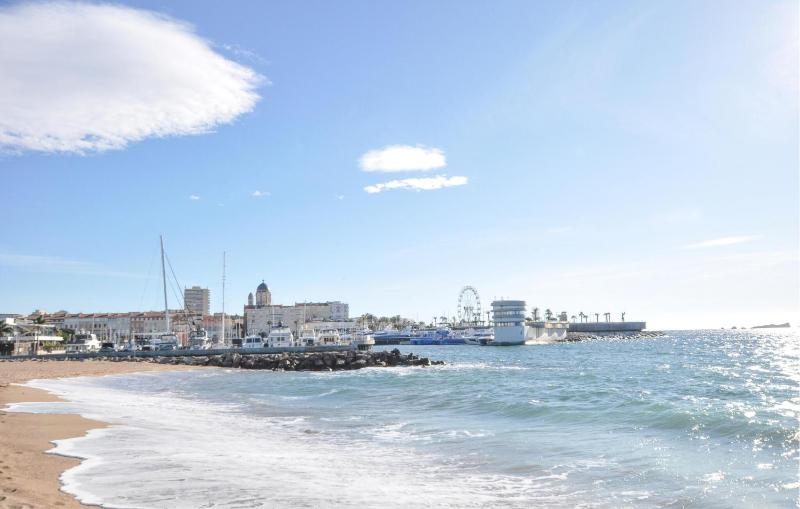 Amazing Apartment In Fréjus With Wifi - image 20