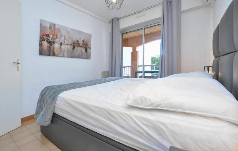 Amazing Apartment In Fréjus With Wifi - image 4