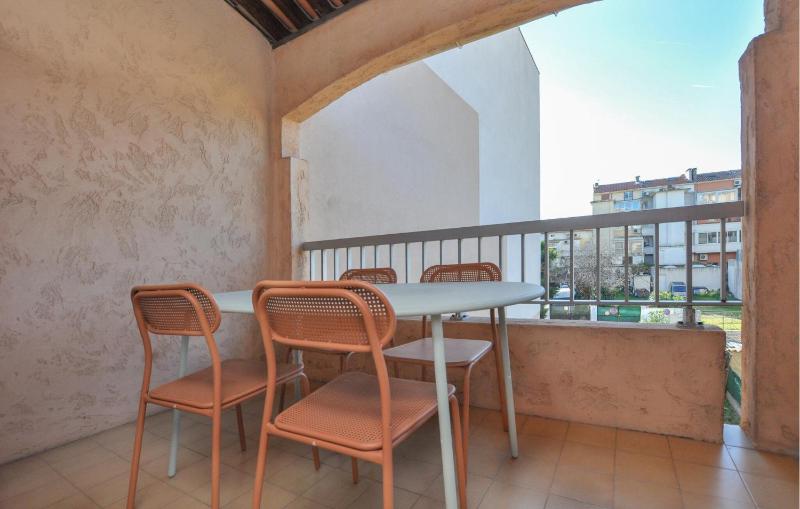 Gorgeous Apartment In Fréjus With Wifi - image 4