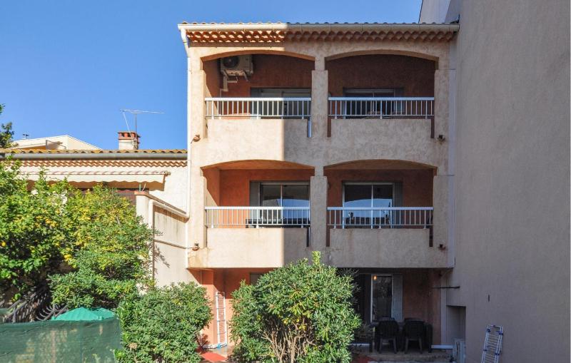 Gorgeous Apartment In Fréjus With Wifi - image 2