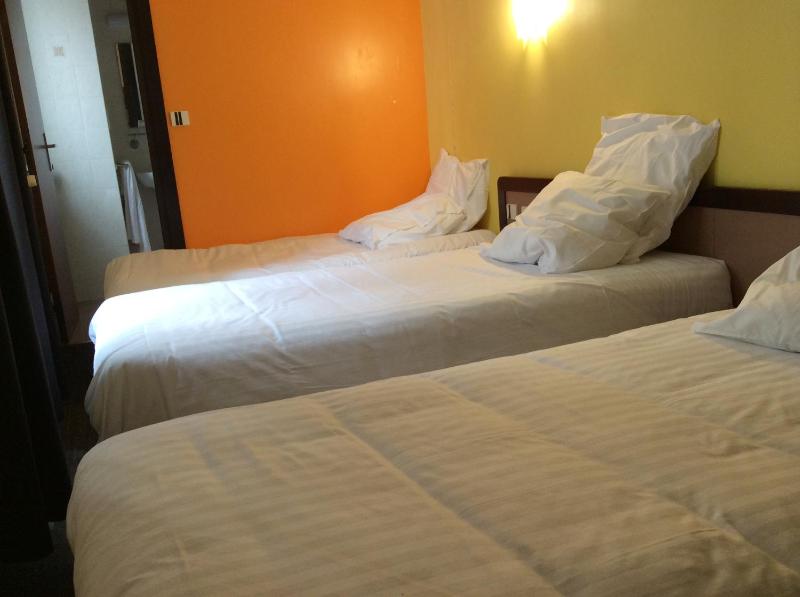 Triple Room image 3